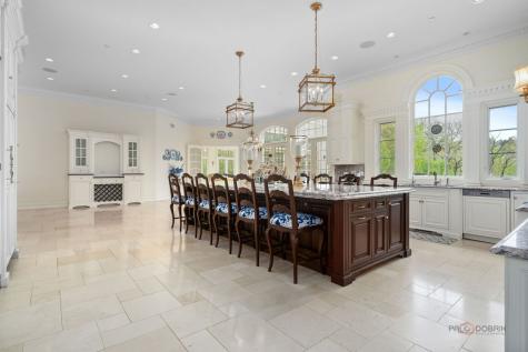 93 Hawley Woods Road Barrington IL 60010