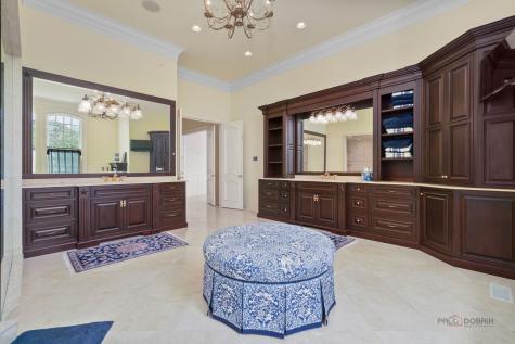 93 Hawley Woods Road Barrington IL 60010