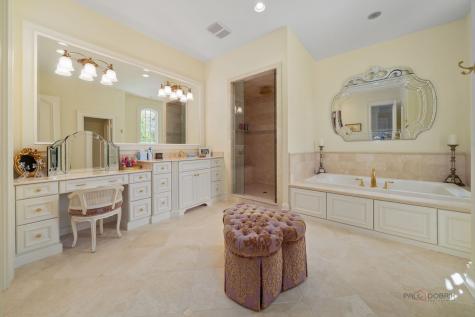 93 Hawley Woods Road Barrington IL 60010