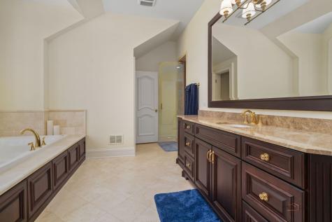 93 Hawley Woods Road Barrington IL 60010