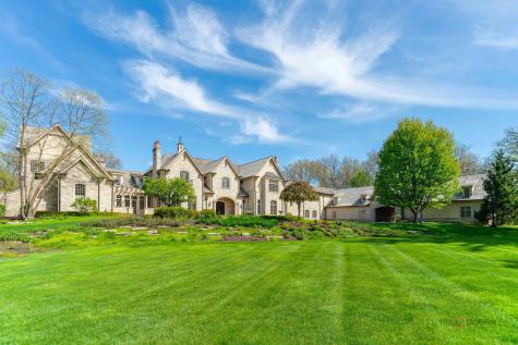 93 Hawley Woods Road Barrington IL 60010