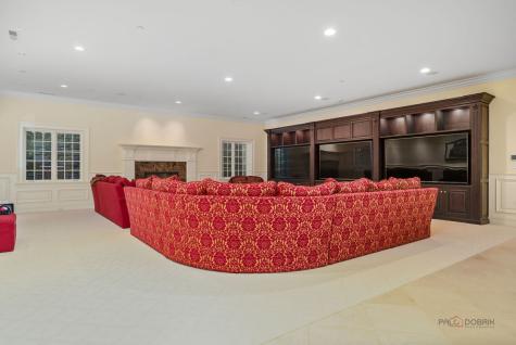 93 Hawley Woods Road Barrington IL 60010