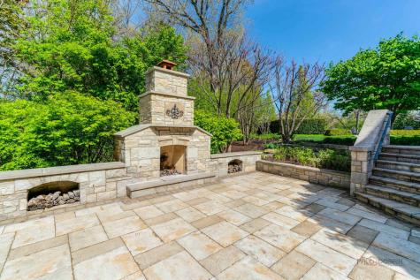 93 Hawley Woods Road Barrington IL 60010