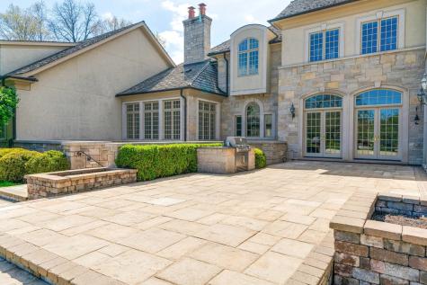 93 Hawley Woods Road Barrington IL 60010