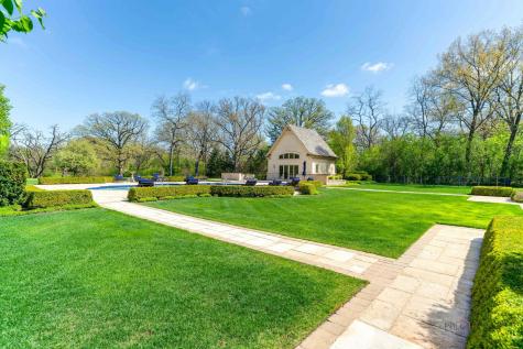 93 Hawley Woods Road Barrington IL 60010