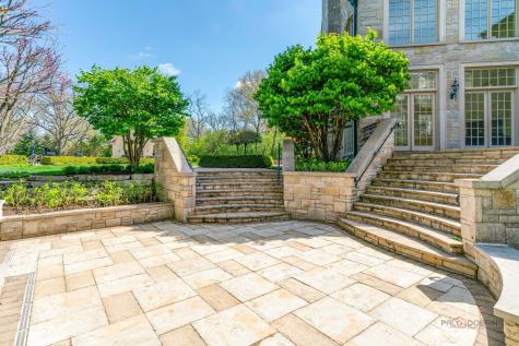 93 Hawley Woods Road Barrington IL 60010