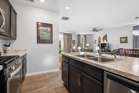 217 Sussex Court North Aurora IL 60542