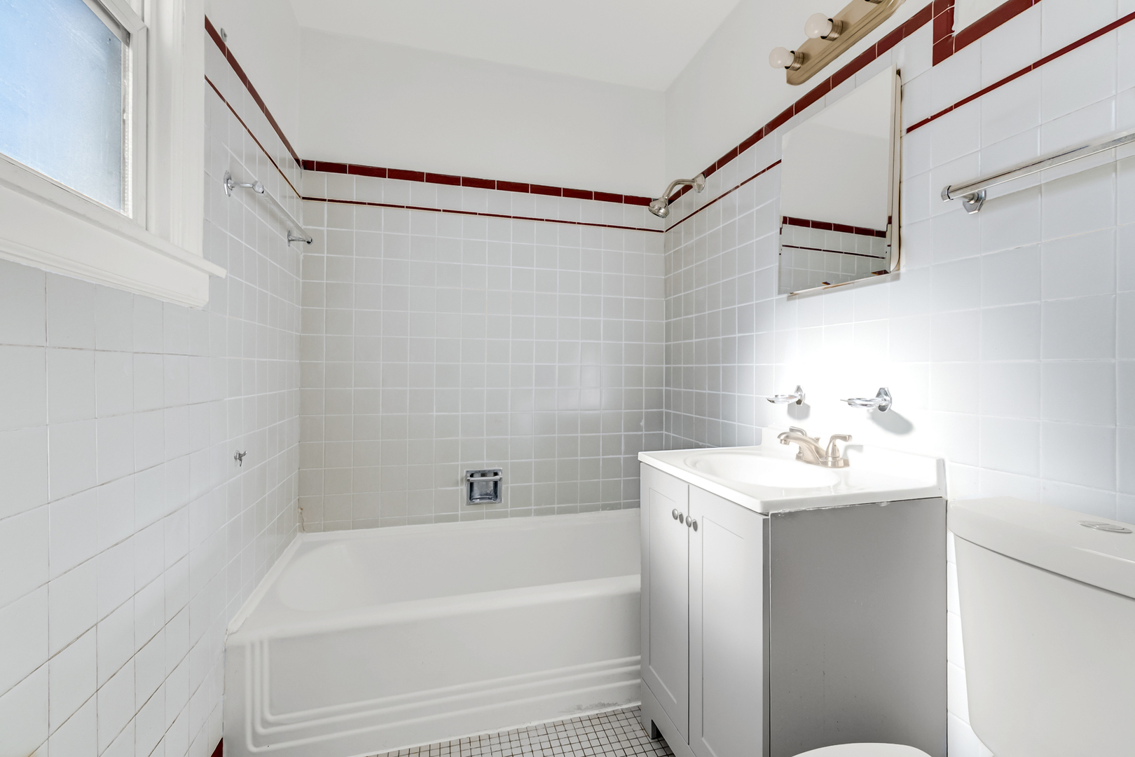 8900 South Dauphin Avenue Chicago IL 60619