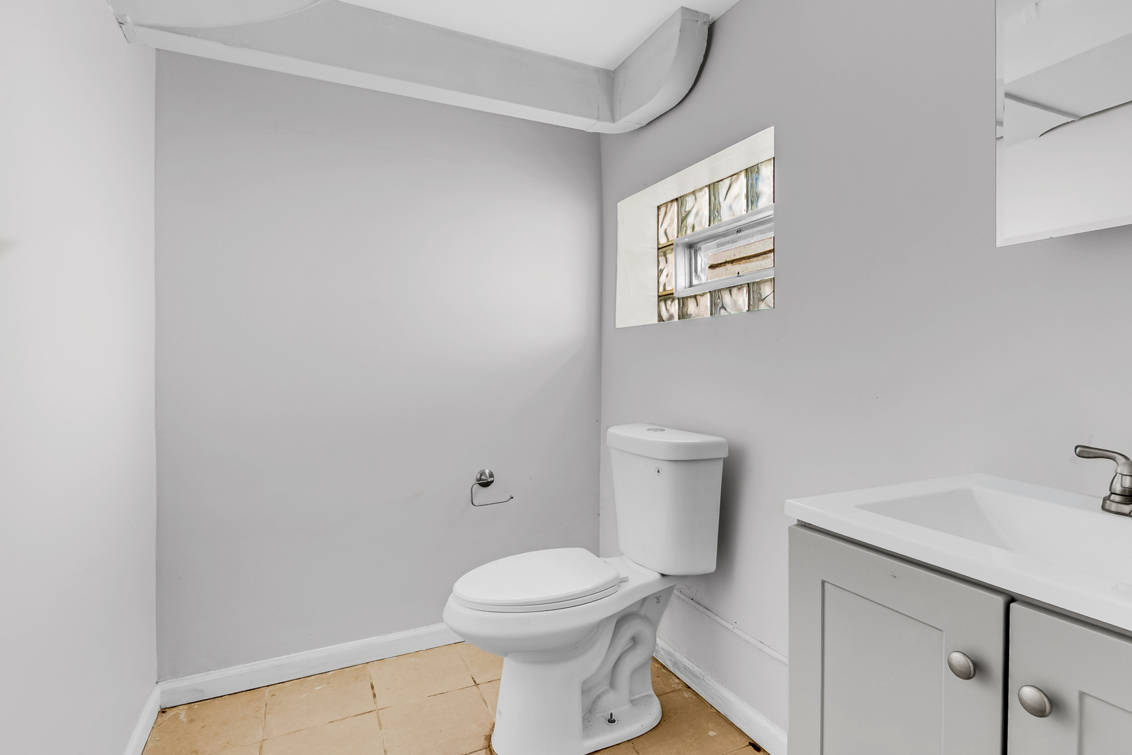 8900 South Dauphin Avenue Chicago IL 60619