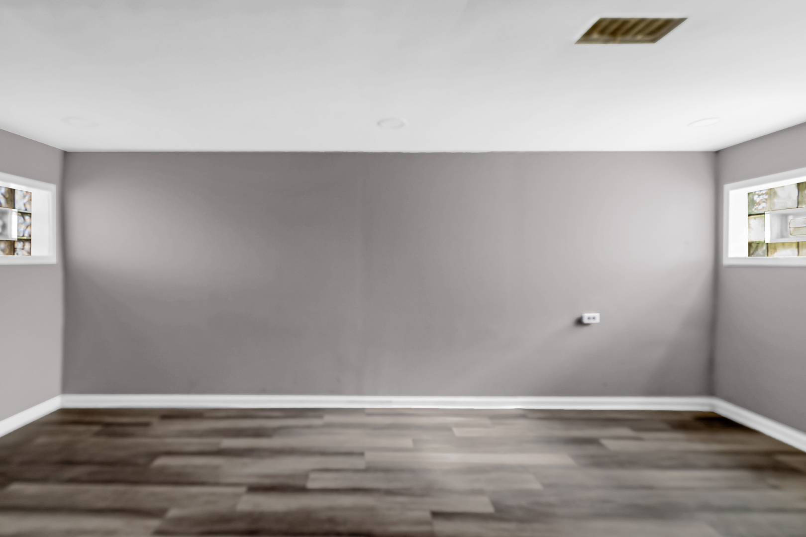 8900 South Dauphin Avenue Chicago IL 60619