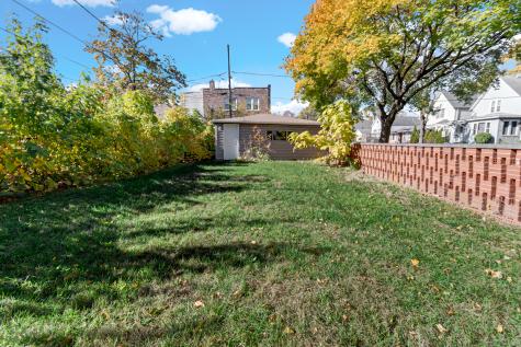 8900 South Dauphin Avenue Chicago IL 60619