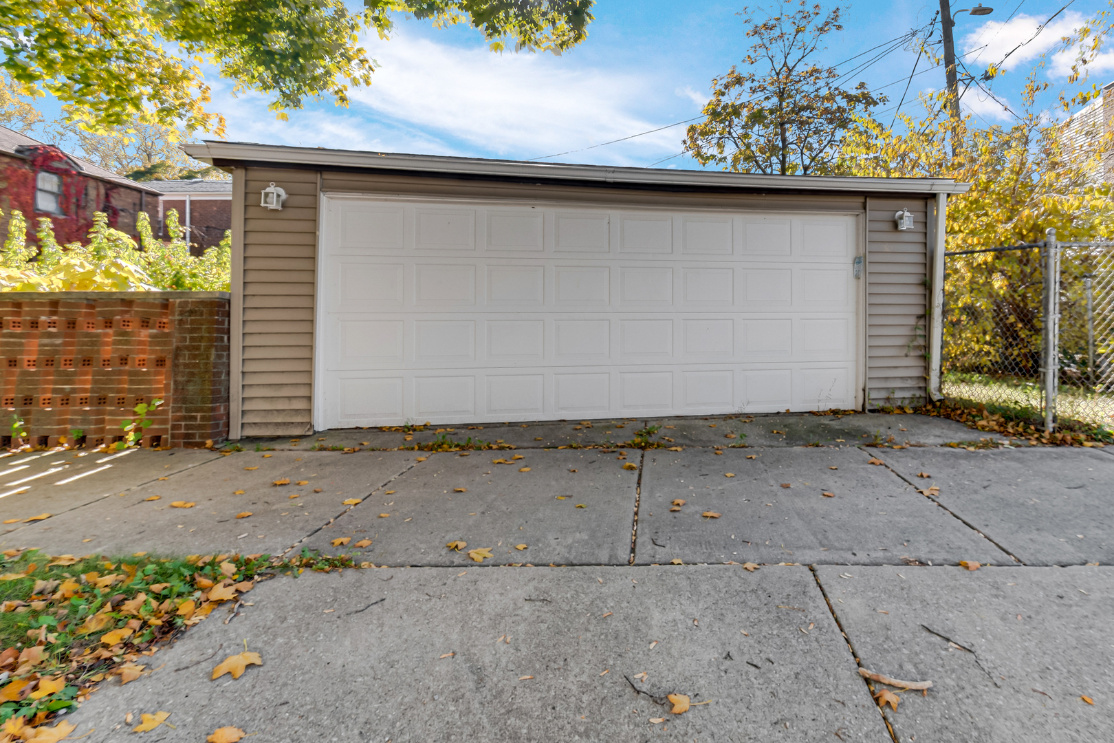 8900 South Dauphin Avenue Chicago IL 60619