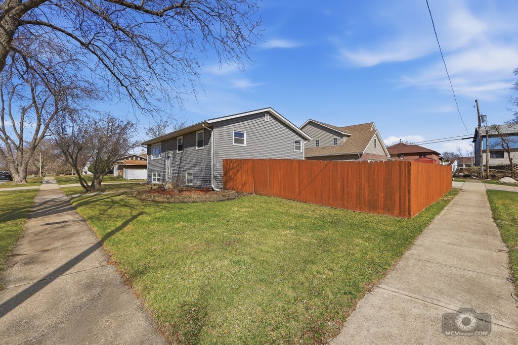 904 Cove Avenue Lockport IL 60441