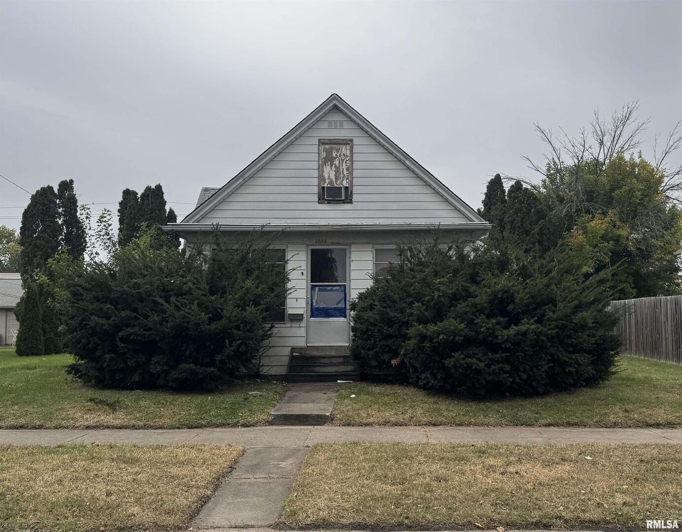 1534 39TH Street Rock Island IL 61201
