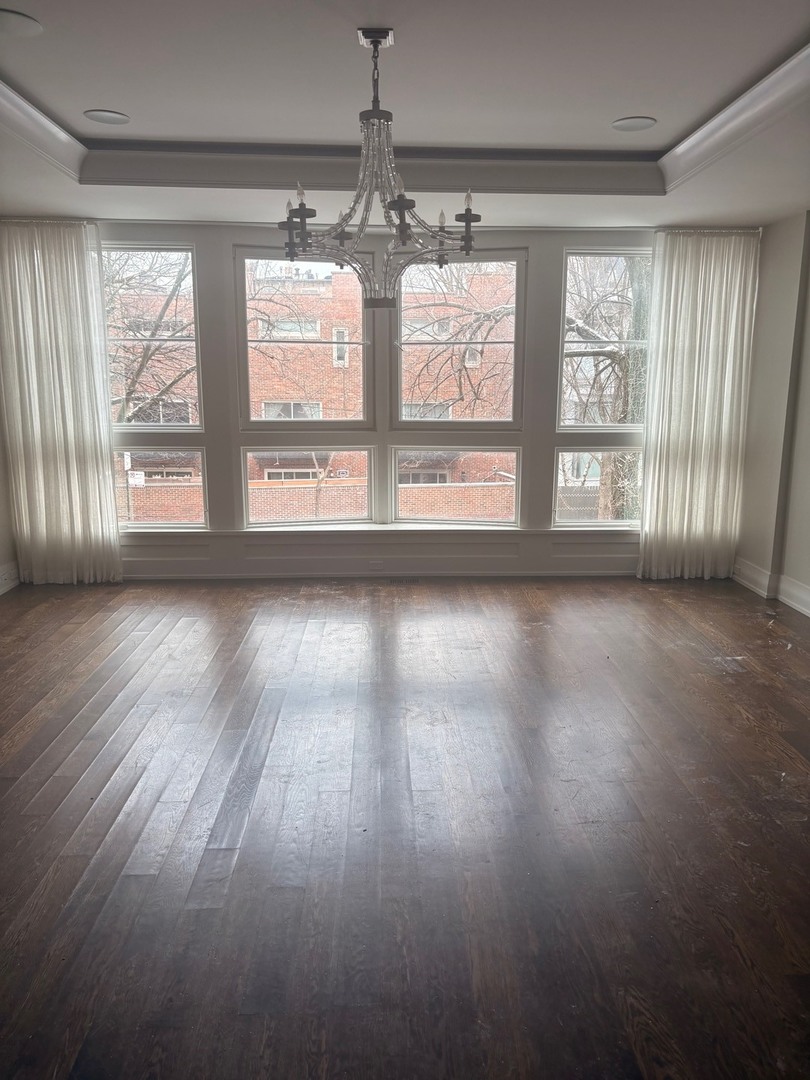 2054 North Mohawk Street Chicago IL 60614