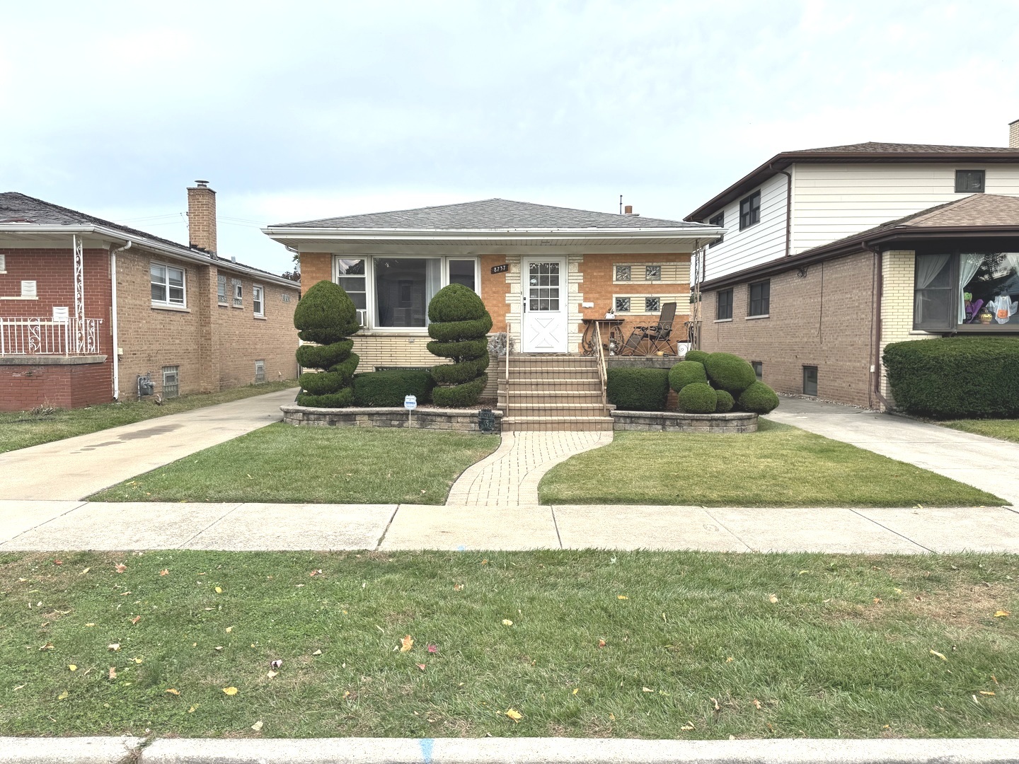 8737 South Richmond Avenue Evergreen Park IL 60805