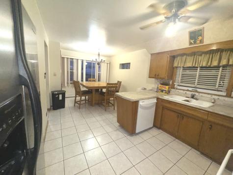 8737 South Richmond Avenue Evergreen Park IL 60805