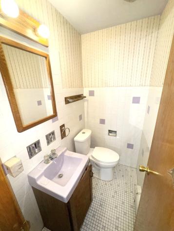 8737 South Richmond Avenue Evergreen Park IL 60805