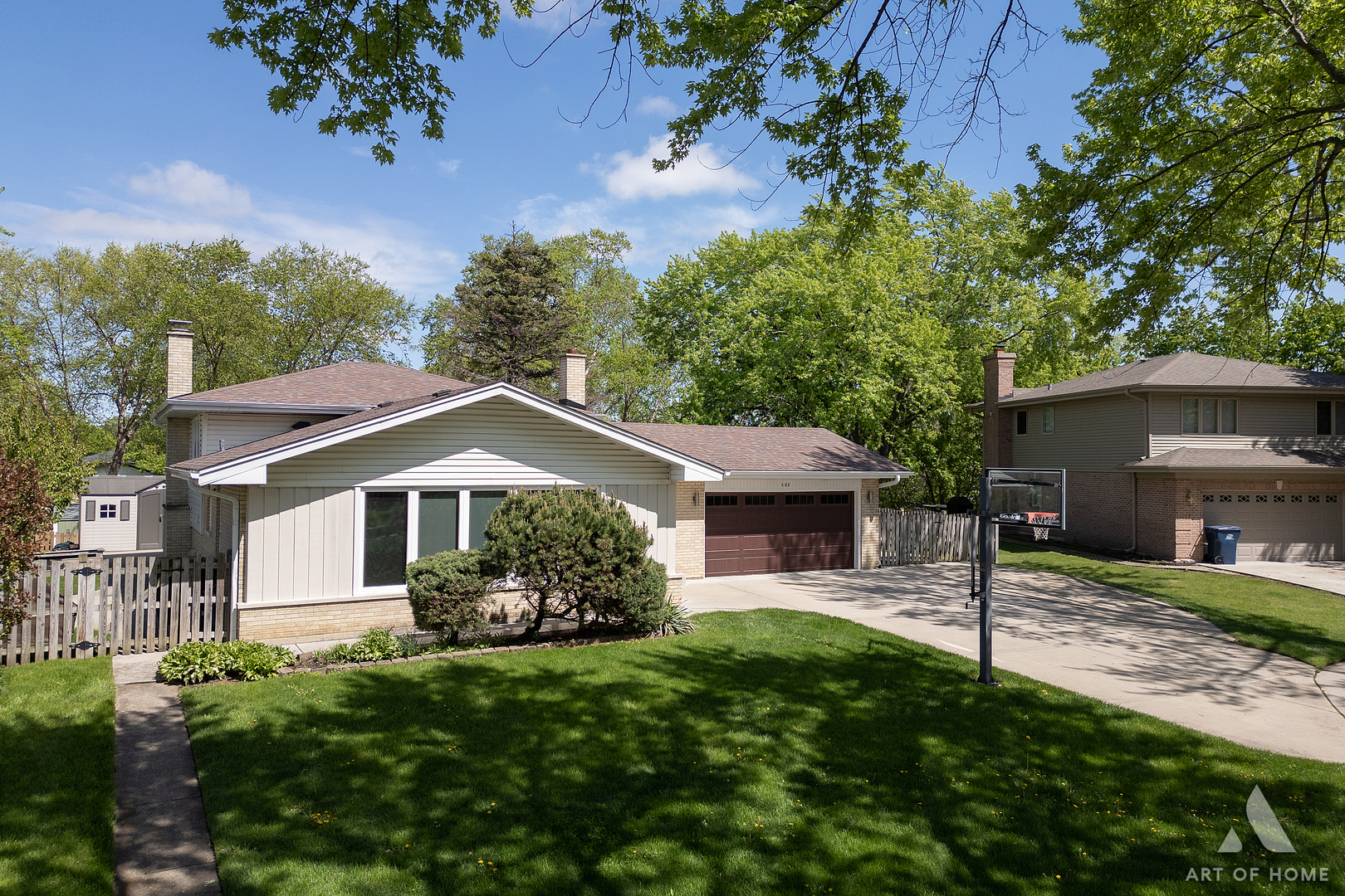 603 John Court Schaumburg IL 60193