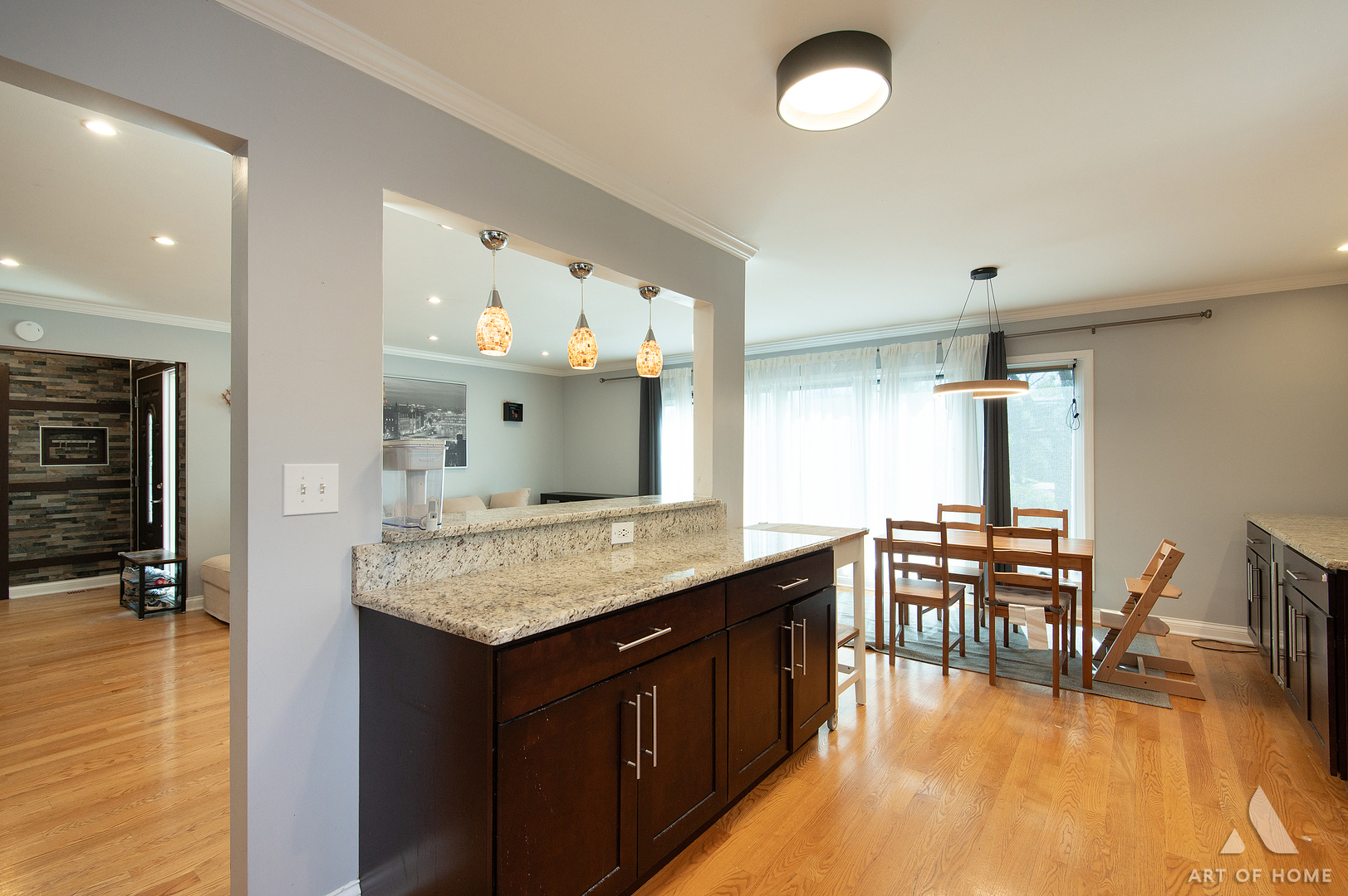 603 John Court Schaumburg IL 60193
