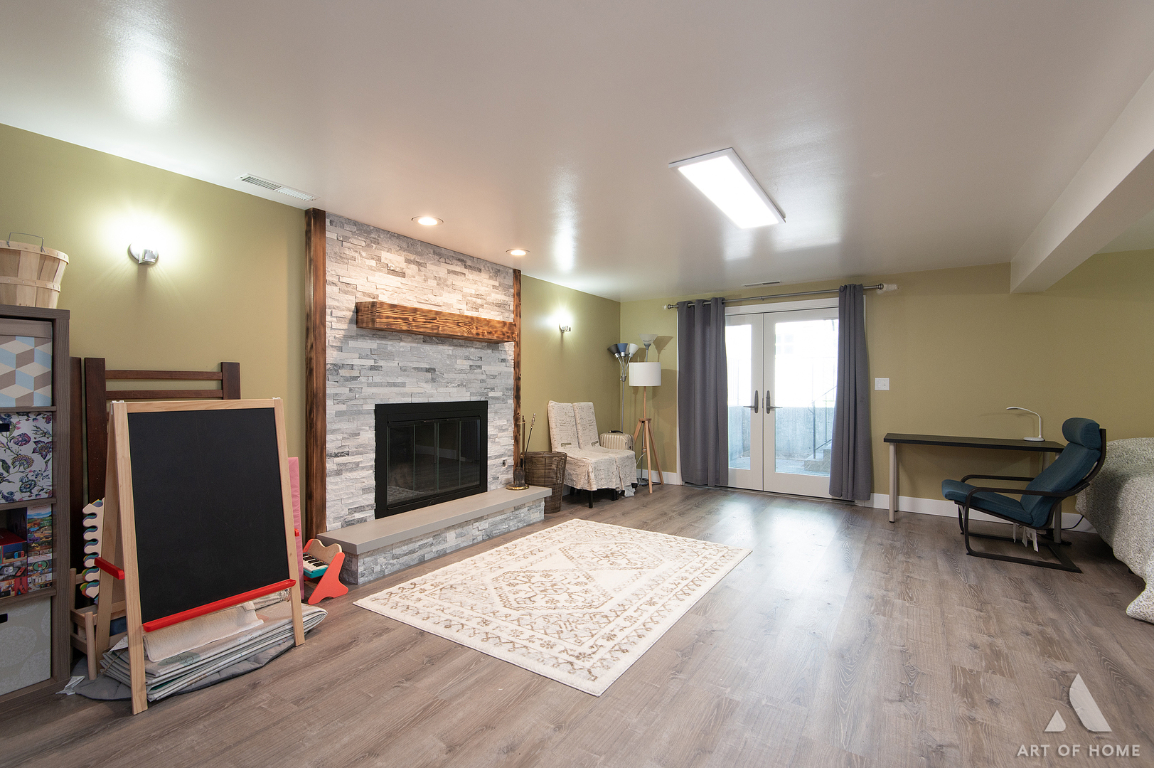 603 John Court Schaumburg IL 60193