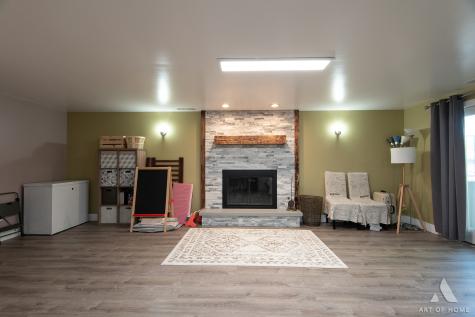603 John Court Schaumburg IL 60193