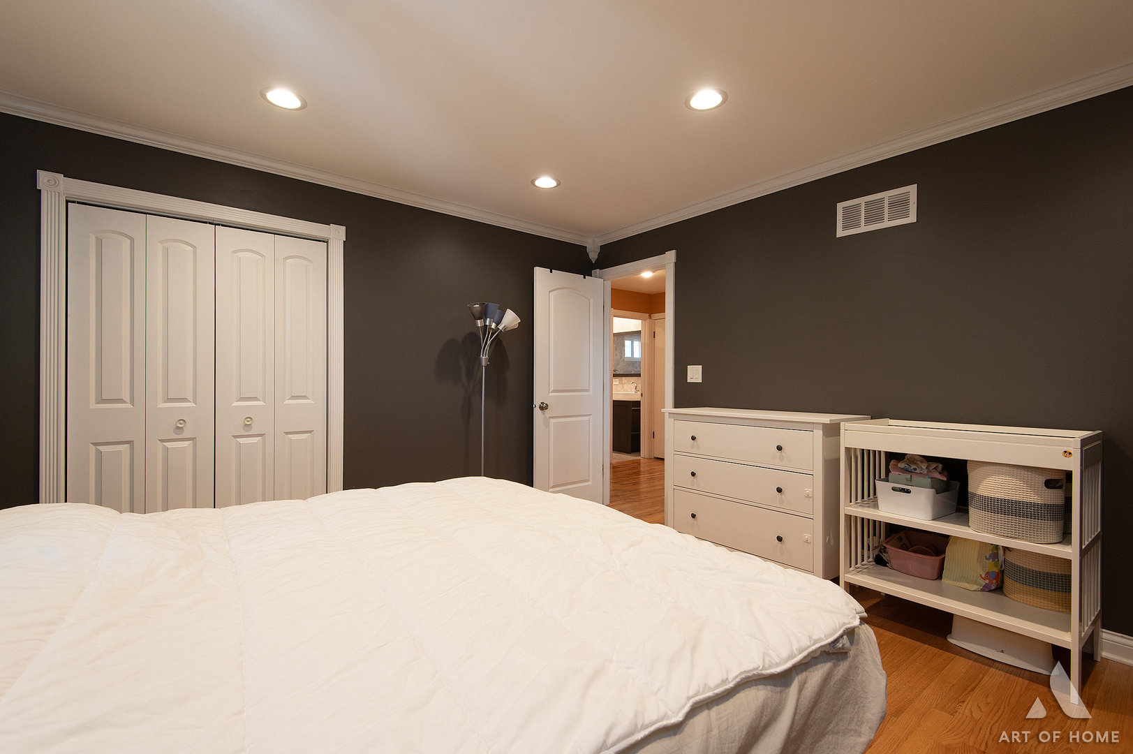603 John Court Schaumburg IL 60193