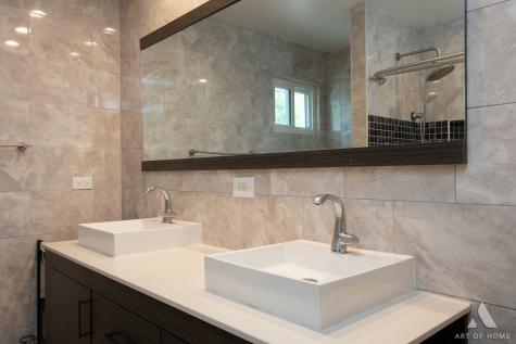 603 John Court Schaumburg IL 60193