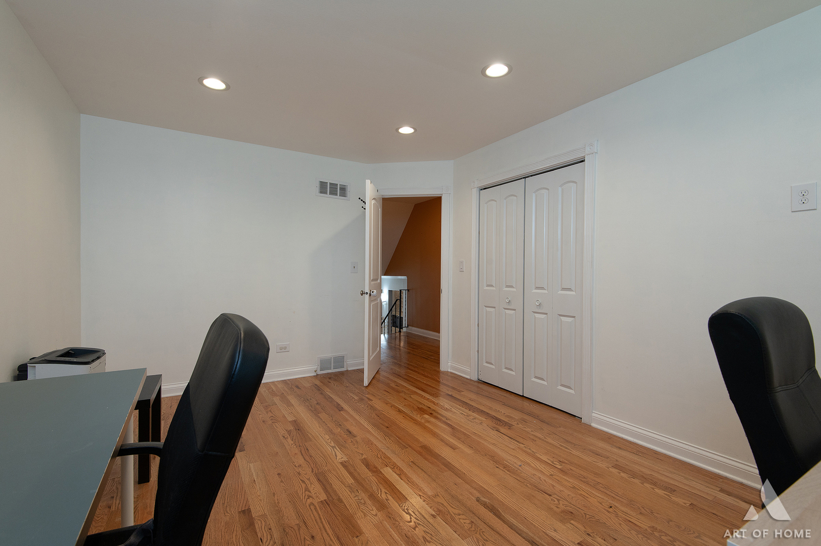603 John Court Schaumburg IL 60193
