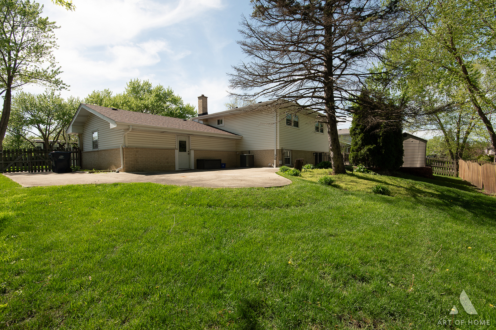 603 John Court Schaumburg IL 60193