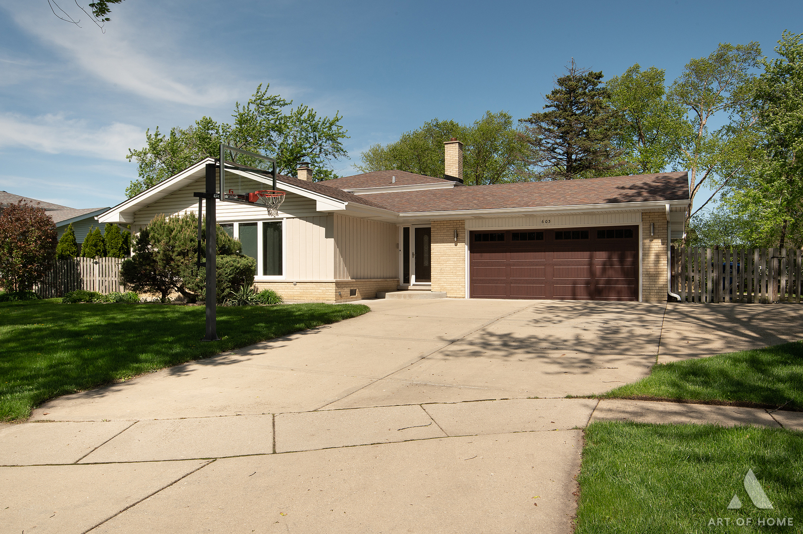 603 John Court Schaumburg IL 60193