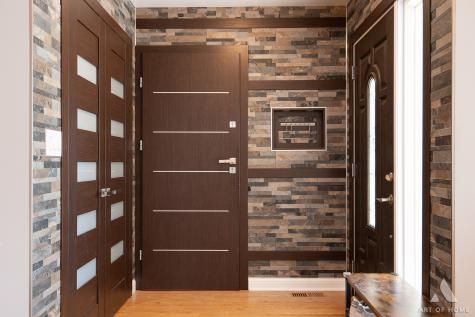 603 John Court Schaumburg IL 60193