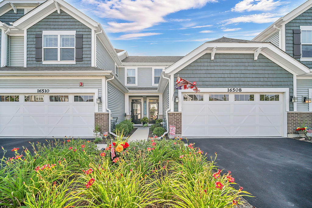 16508 South Brook Lane Lockport IL 60441