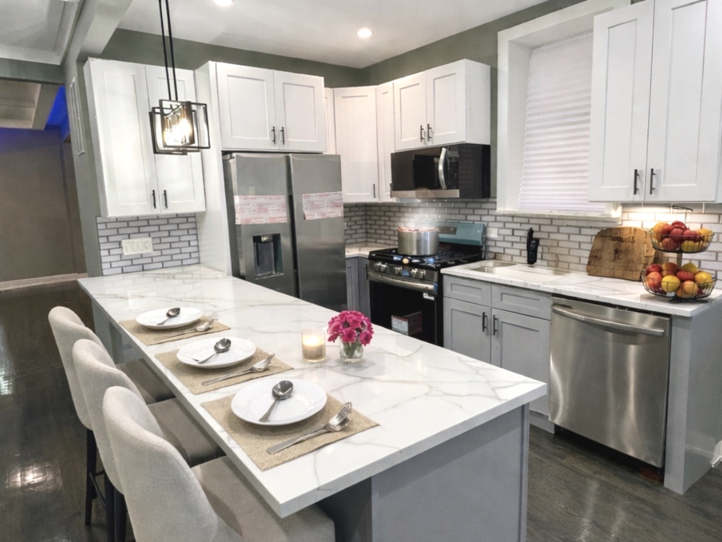 7042 South Eberhart Avenue Chicago IL 60637