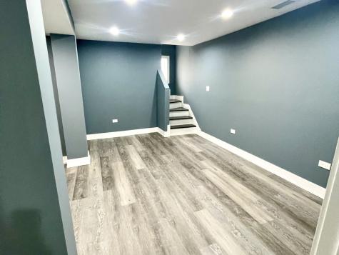 7042 South Eberhart Avenue Chicago IL 60637
