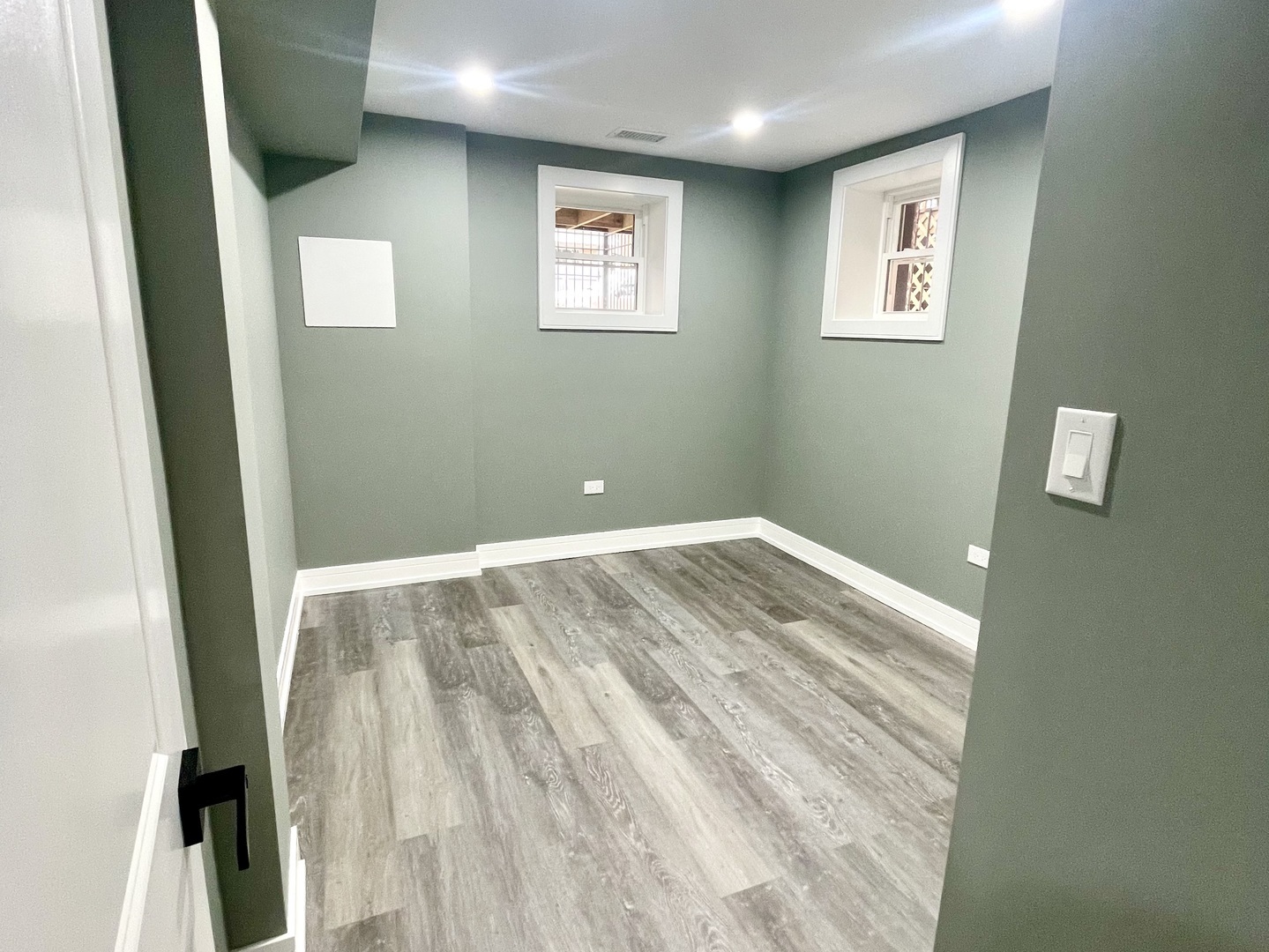 7042 South Eberhart Avenue Chicago IL 60637