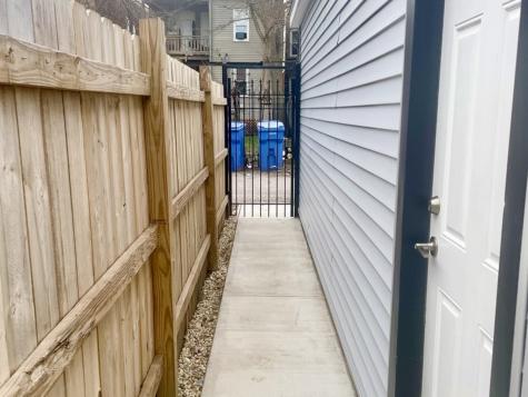 7042 South Eberhart Avenue Chicago IL 60637