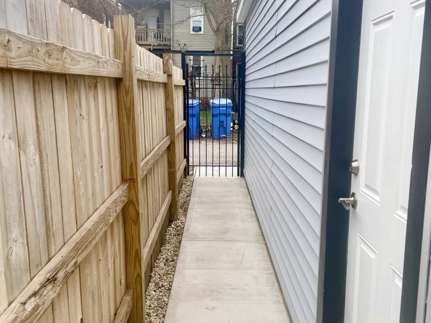 7042 South Eberhart Avenue Chicago IL 60637