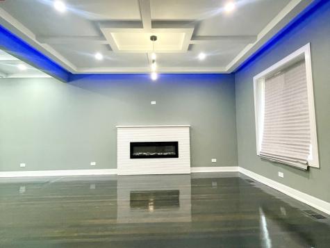 7042 South Eberhart Avenue Chicago IL 60637