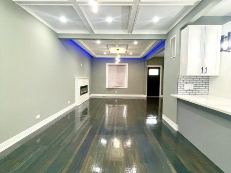 7042 South Eberhart Avenue Chicago IL 60637