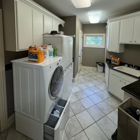 16W122 91ST Street Burr Ridge IL 60527