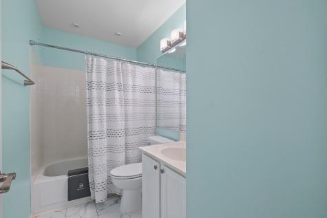 2250 Bannister Lane Aurora IL 60504