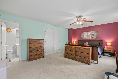 2250 Bannister Lane Aurora IL 60504