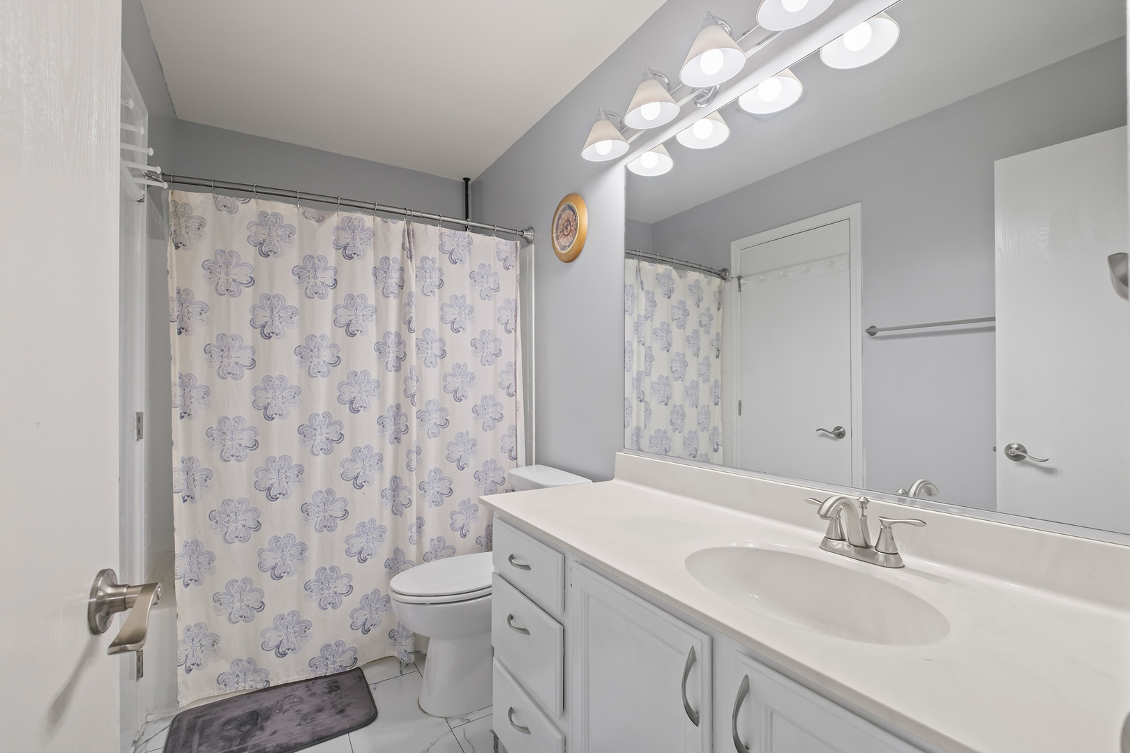 2250 Bannister Lane Aurora IL 60504