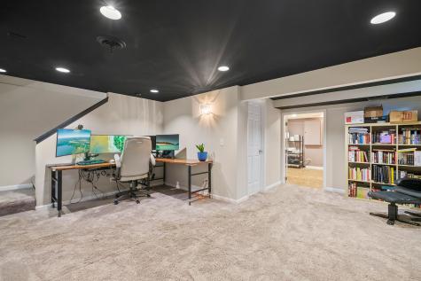 2250 Bannister Lane Aurora IL 60504