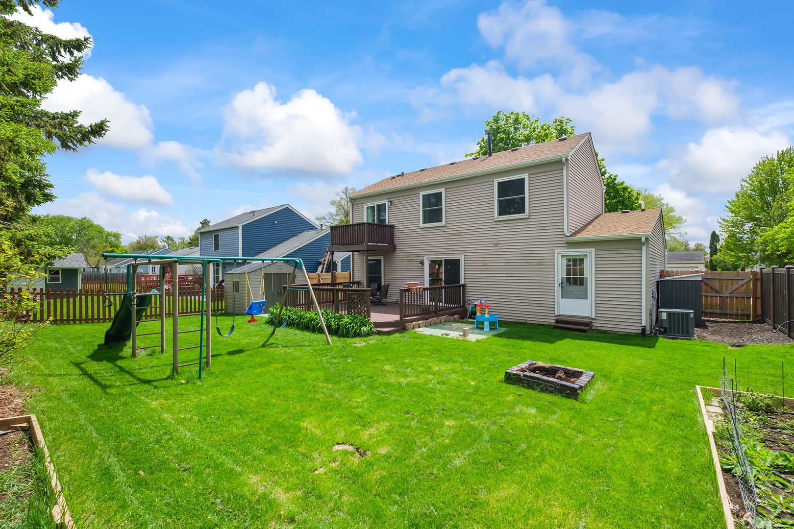 2250 Bannister Lane Aurora IL 60504