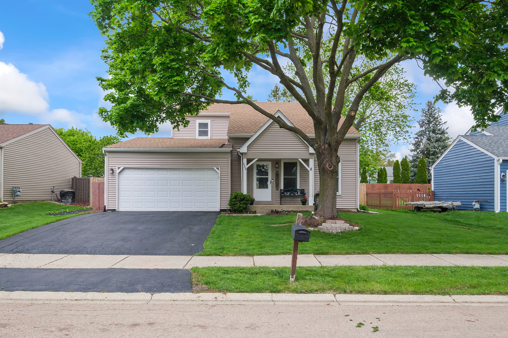 2250 Bannister Lane Aurora IL 60504