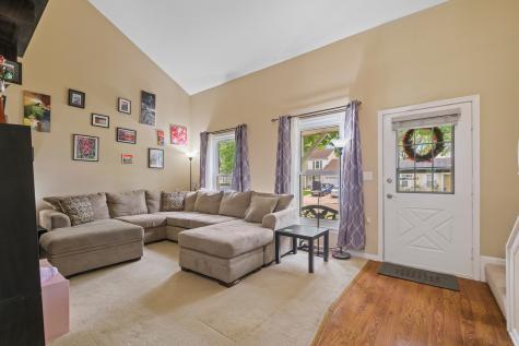 2250 Bannister Lane Aurora IL 60504