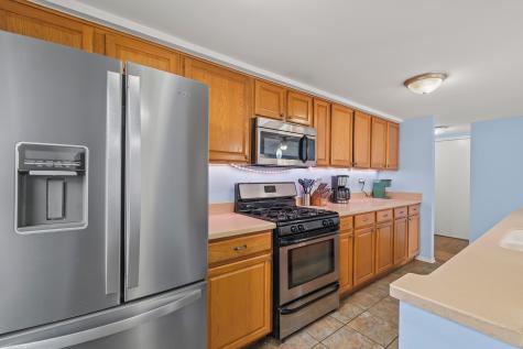 2250 Bannister Lane Aurora IL 60504