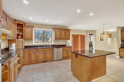 8306 East Crockett Road Roscoe IL 61073